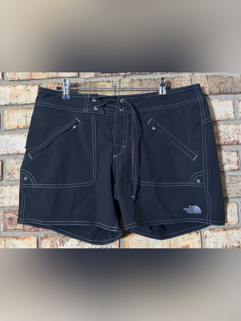 North Face shorts women’s 8 NWT